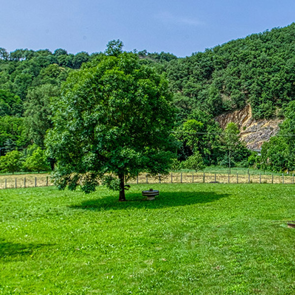gite lestrebaldie aveyron exterieur