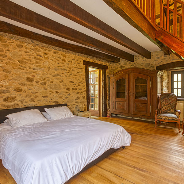 gite lestrebaldie aveyron chambre