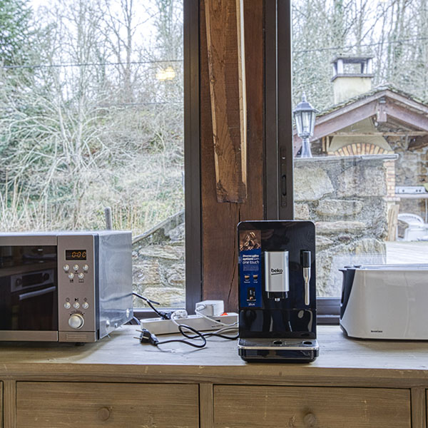 gite lestrebaldie aveyron salle_a_manger veranda